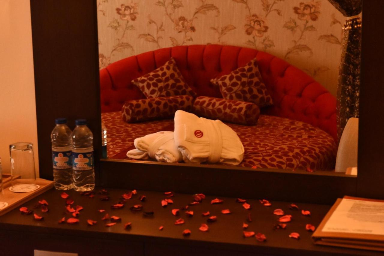Dilshad Palace Hotel ドホーク エクステリア 写真